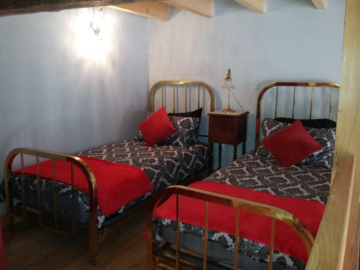 La Belle Maison Villa Piegut-Pluviers Bagian luar foto